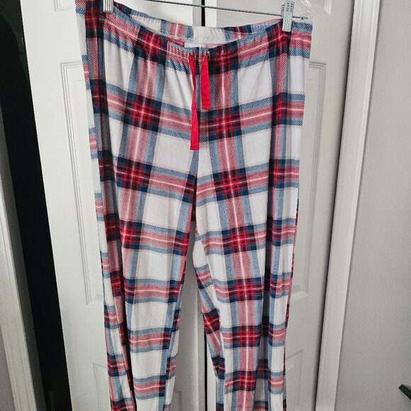 PJ Set (2) - Red Plaid Pants and Solid Shirts Long sleeve - Picture 8 of 9